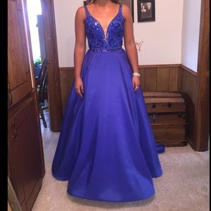 Gorgeous ball gown!